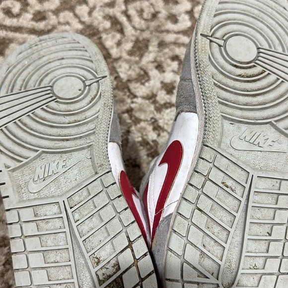 Red and grey Jordan’s Air Force 1 low top good conditions - Picture 8 of 8